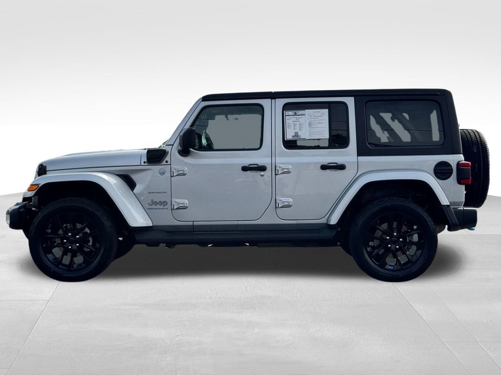 Used 2023 Jeep Wrangler Unlimited Sahara w/ Cold Weather Group AWD/4WD image 4