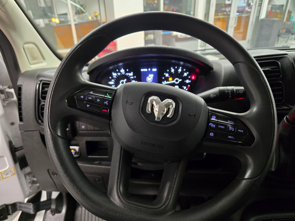 Used 2024 RAM ProMaster 2500 w/ Convenience Group image 17