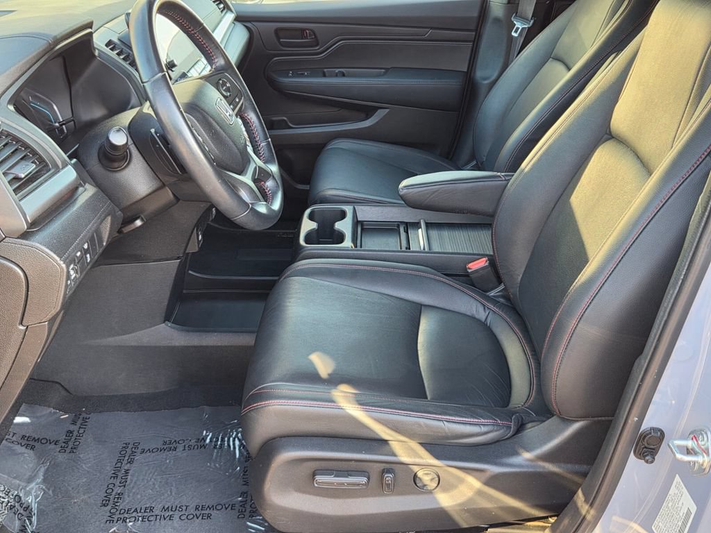 Used 2023 Honda Odyssey Sport image 11