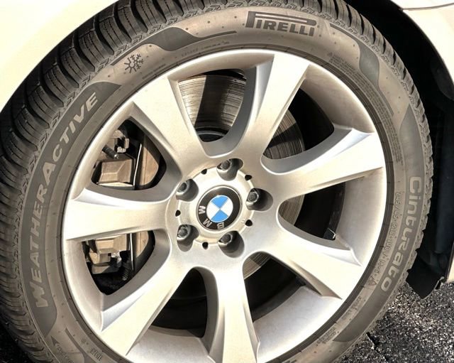 Used 2013 BMW 550i xDrive 550i xDrive image 11