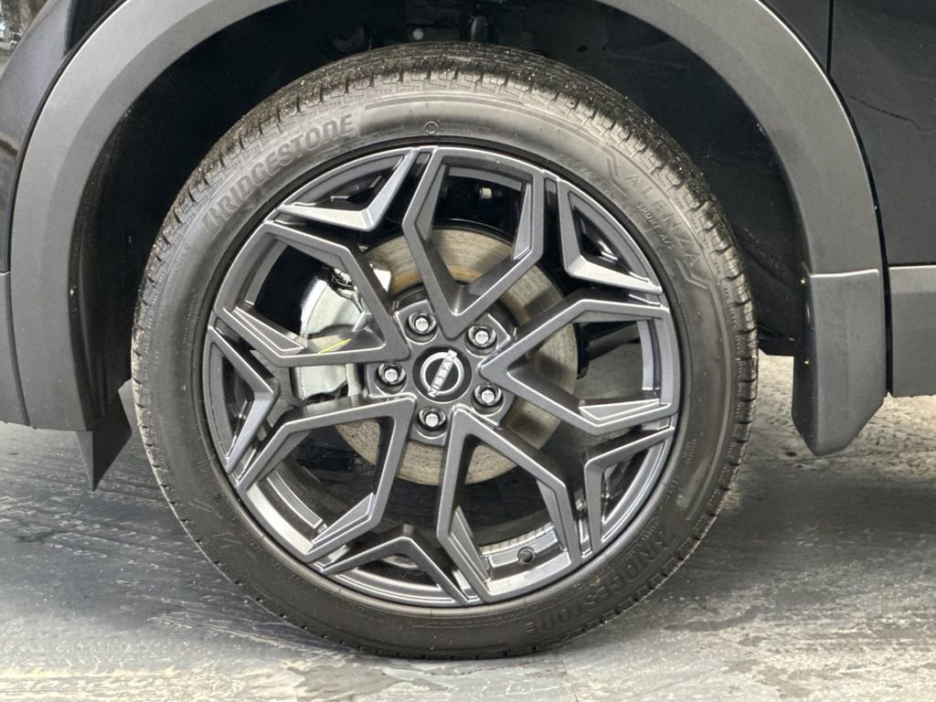 New 2026 Nissan Kicks SR w/ Illumination Package image 24