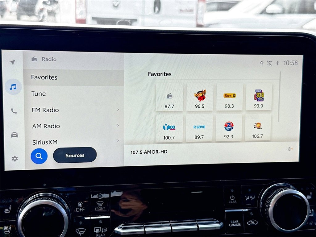 Used 2023 Toyota Highlander XLE image 14