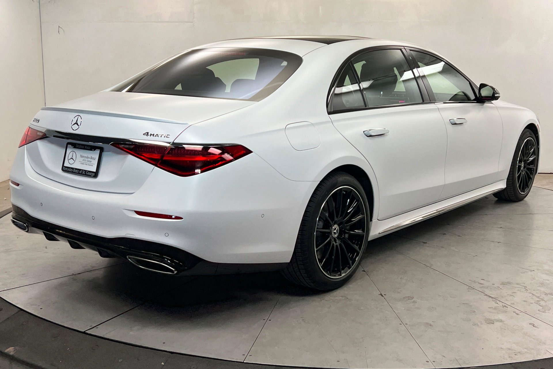 New 2026 Mercedes-Benz S 500 4MATIC image 5