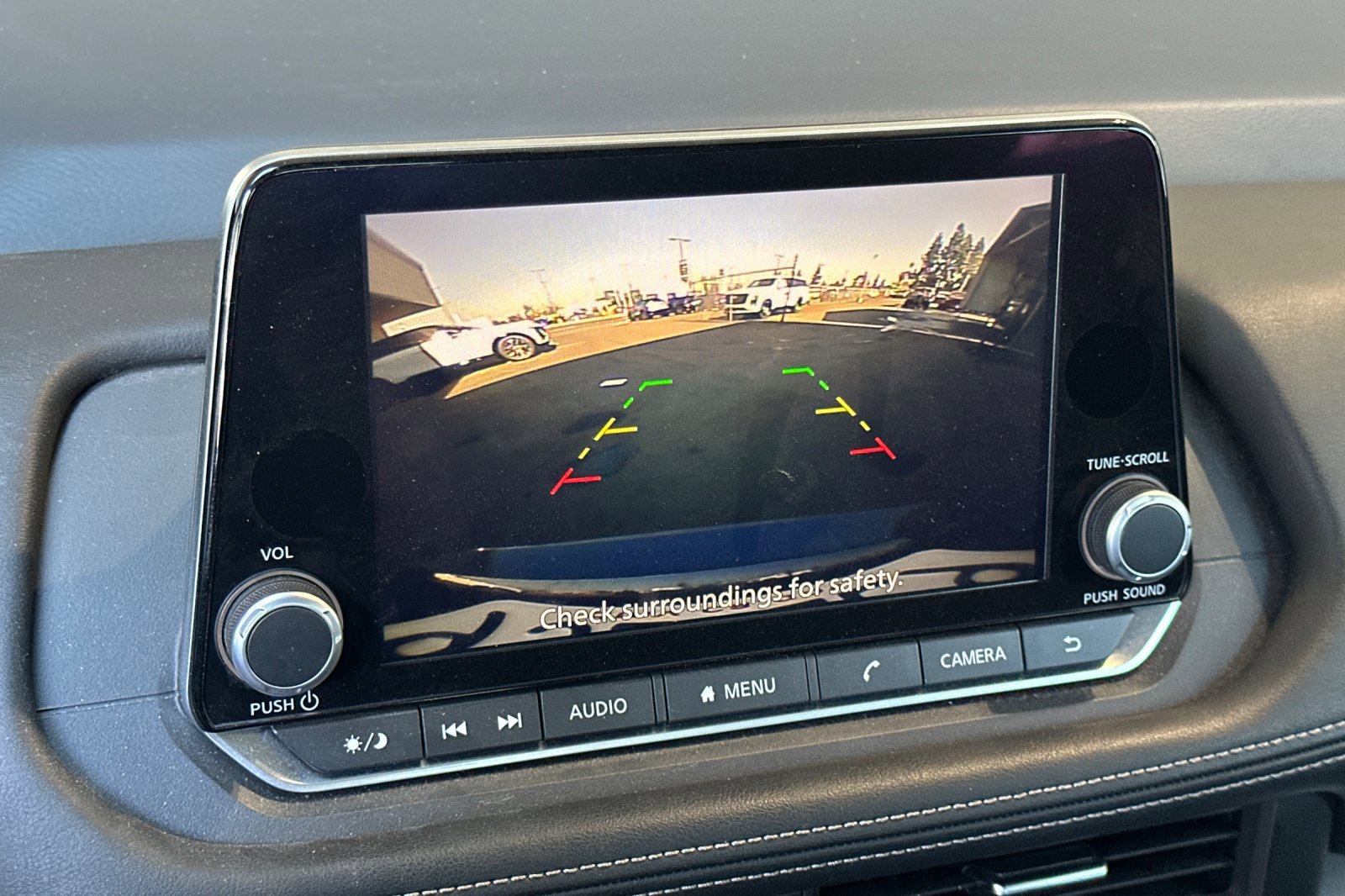 Used 2025 Nissan Rogue SV image 19