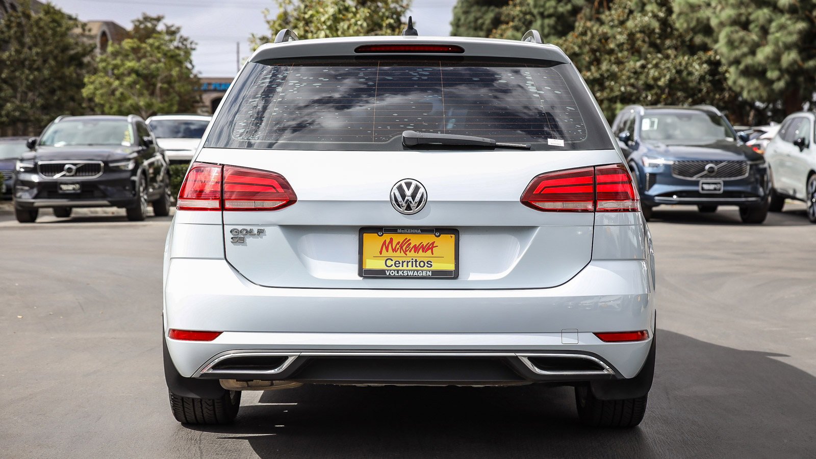 Used 2019 Volkswagen Golf SE image 10