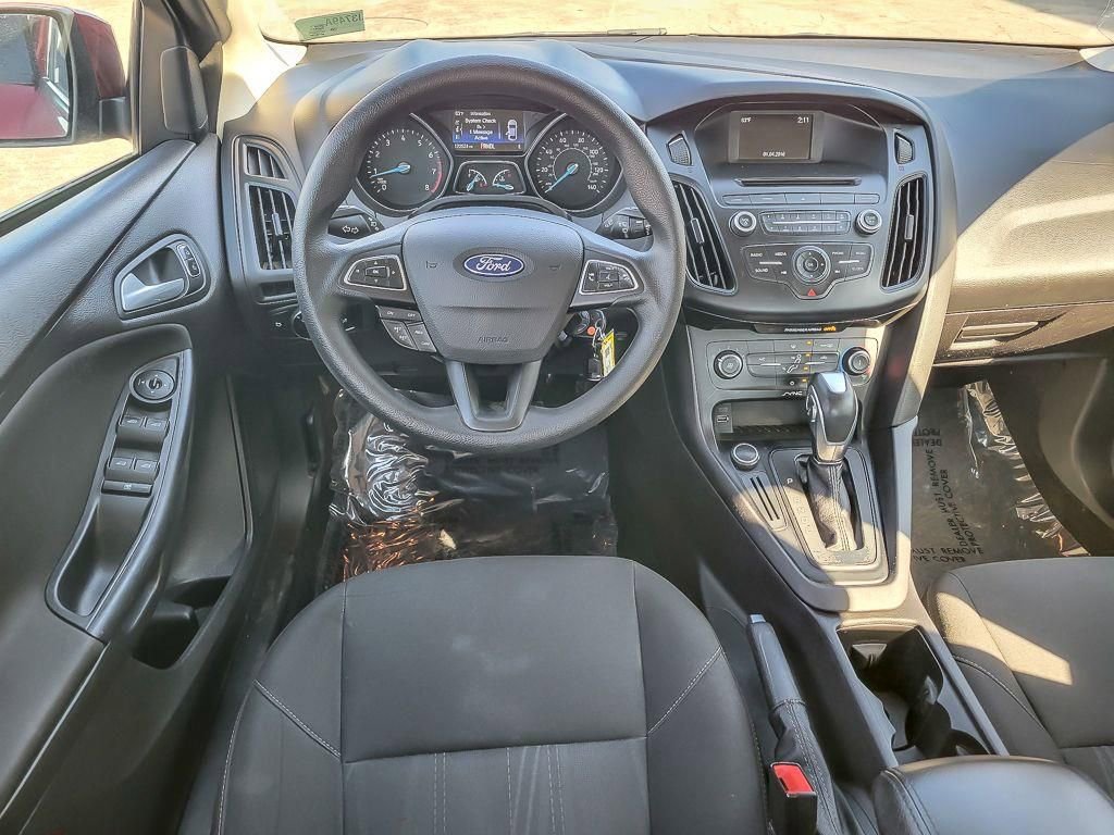 Used 2015 Ford Focus SE image 12