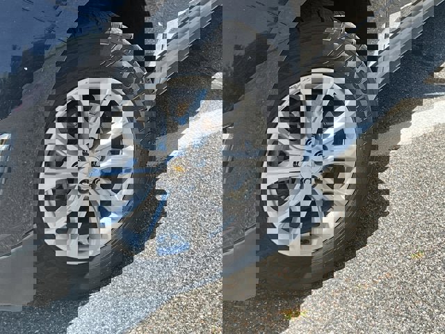 Used 2020 Chevrolet Equinox LT w/ Driver Convenience Package image 42