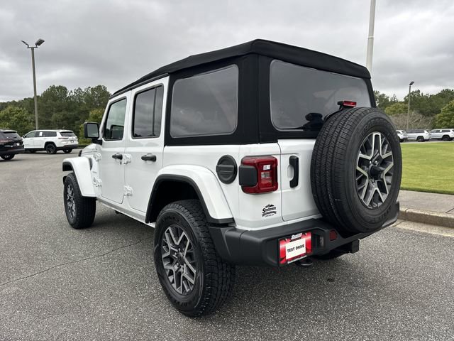 Used 2024 Jeep Wrangler Sahara image 7