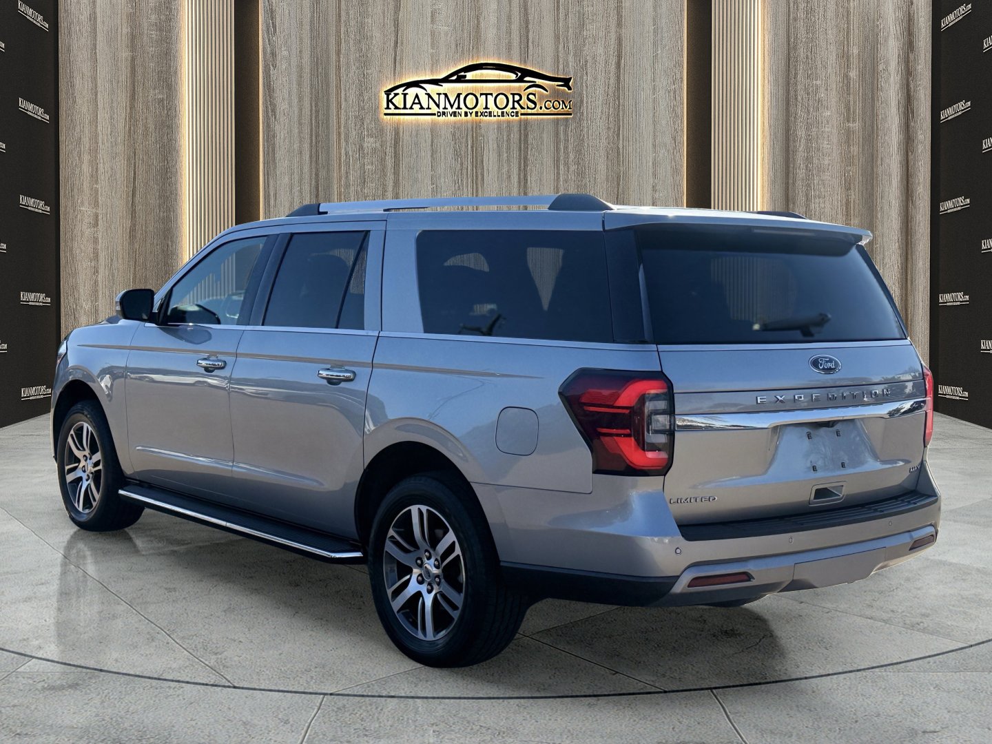 Used 2023 Ford Expedition Max Limited image 5