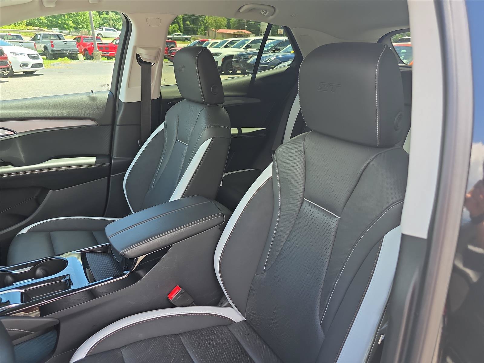Used 2025 Buick Envision Sport Touring AWD/4WD image 20