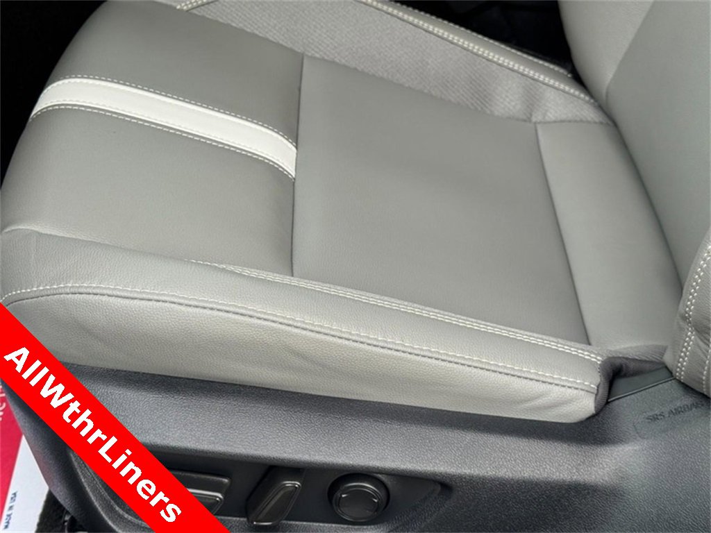 Used 2025 Toyota Camry SE image 26