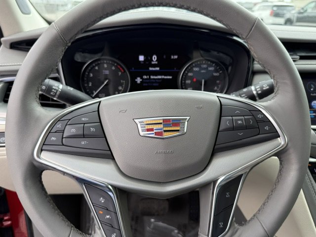 Used 2023 Cadillac XT5 Premium Luxury w/ Technology Package FWD image 18