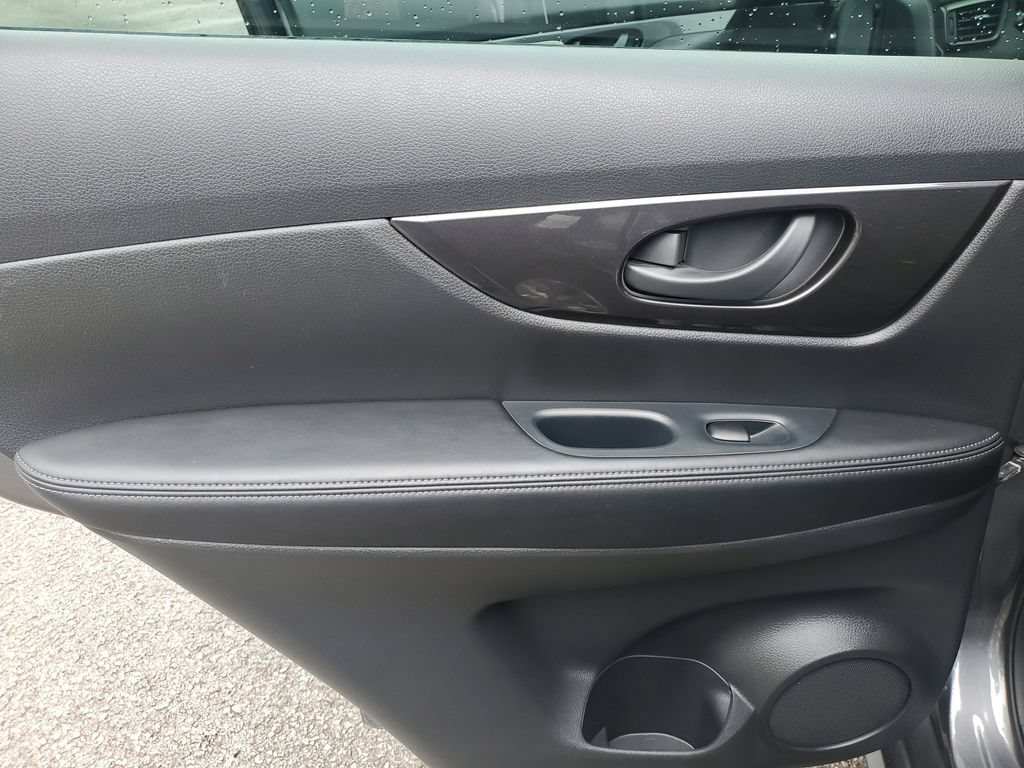Certified 2020 Nissan Rogue S FWD image 8