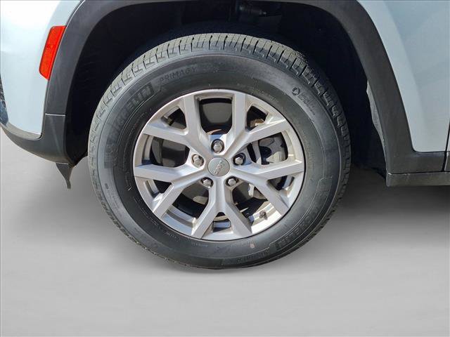 Used 2021 Jeep Grand Cherokee L Limited AWD/4WD image 11