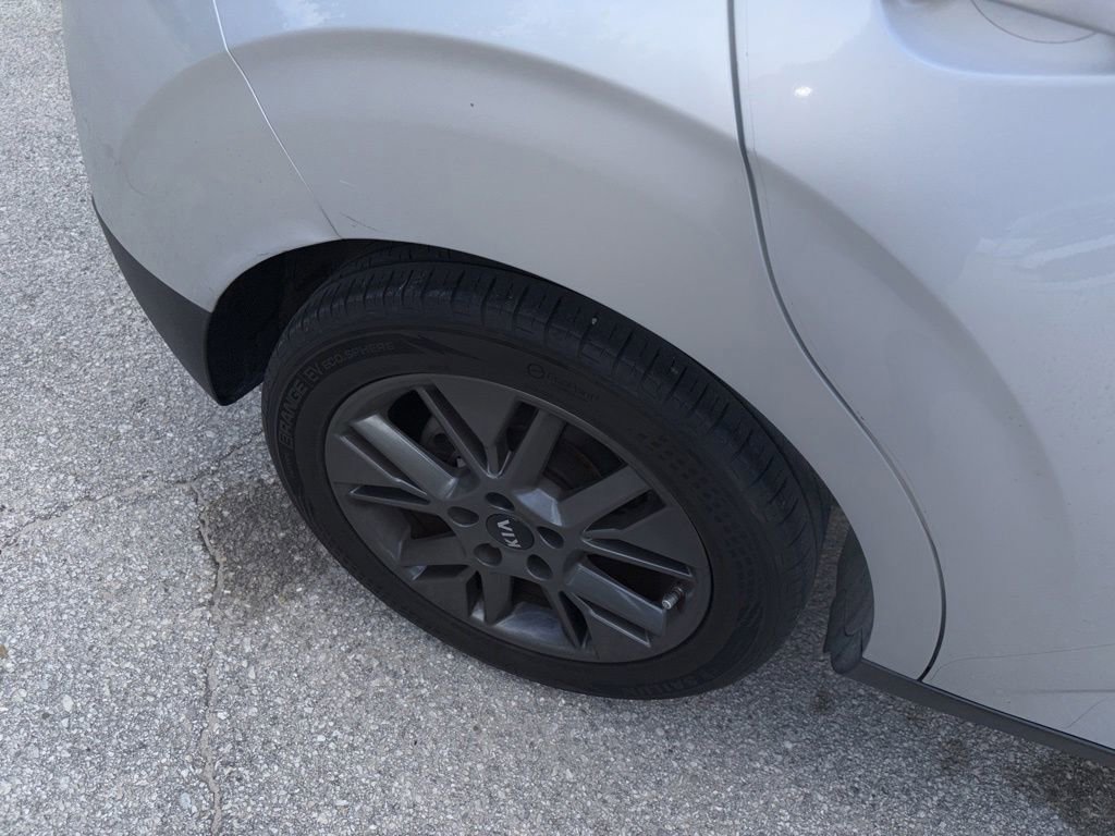 Used 2021 Kia Soul S FWD image 7