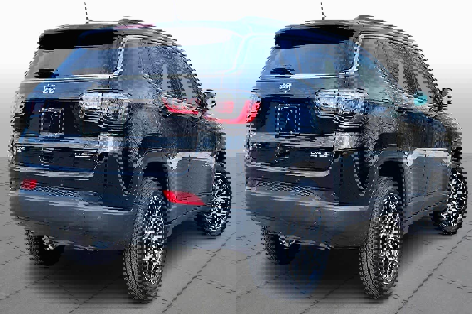 Used 2025 Jeep Compass Limited w/ Sun & Sound Group image 13