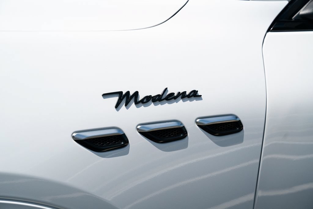 Used 2023 Maserati Grecale Modena AWD/4WD image 26