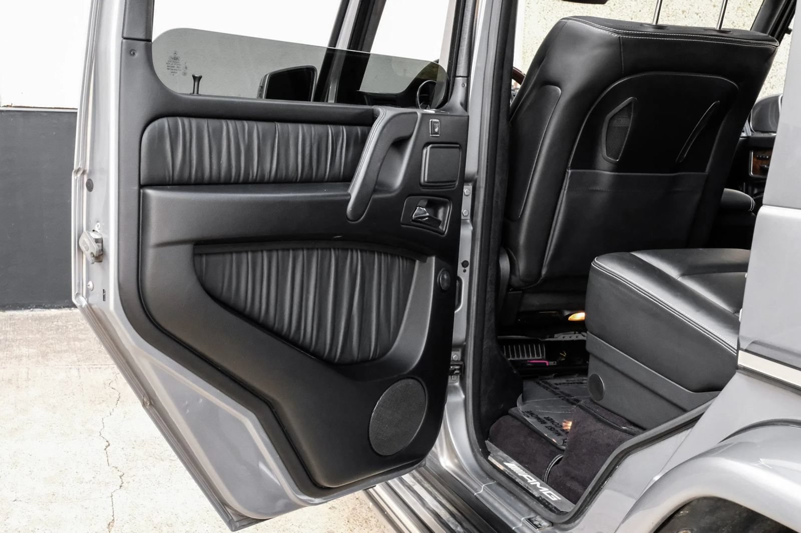 Used 2015 Mercedes-Benz G 63 AMG 4MATIC image 44