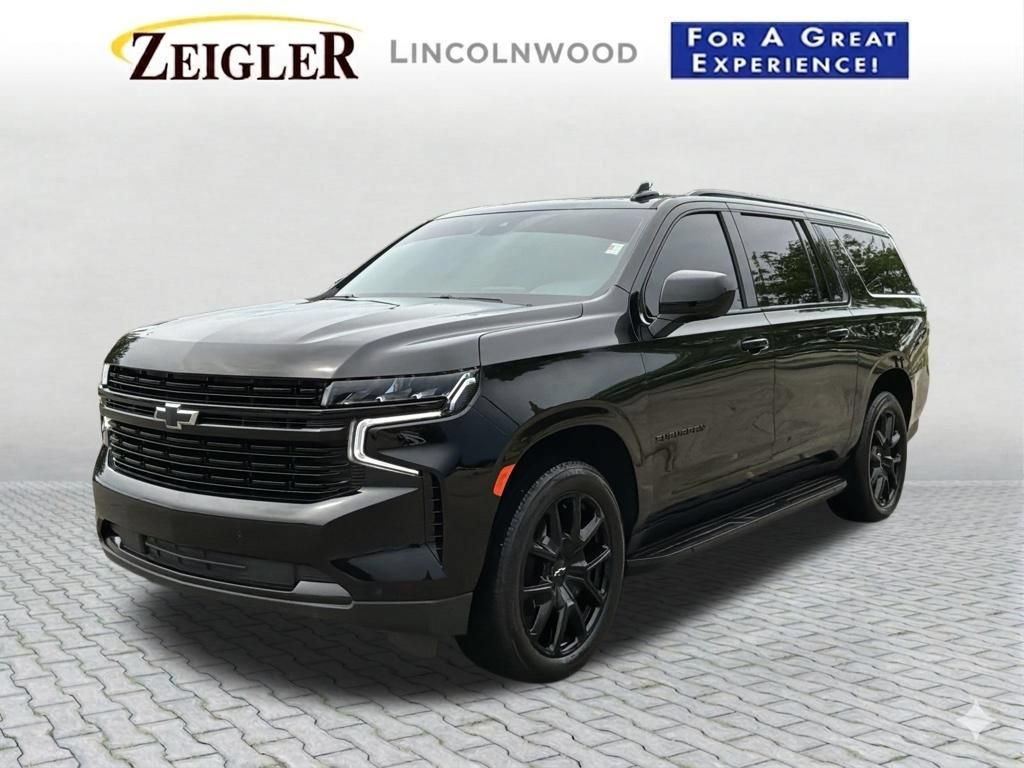 Used 2023 Chevrolet Suburban RST AWD/4WD image 2