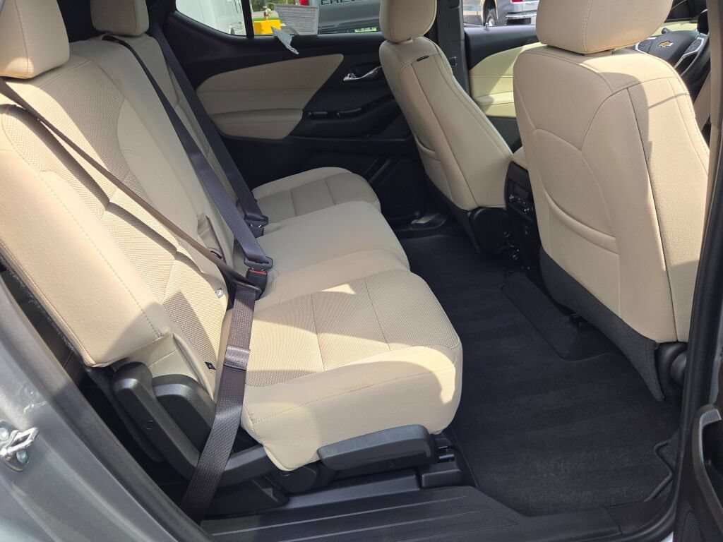 Certified 2023 Chevrolet Traverse LS w/ Safety Package AWD/4WD image 11