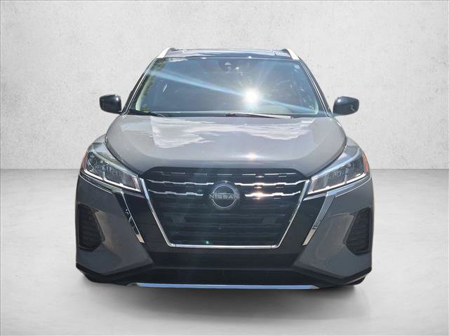 Certified 2023 Nissan Kicks SV FWD image 2