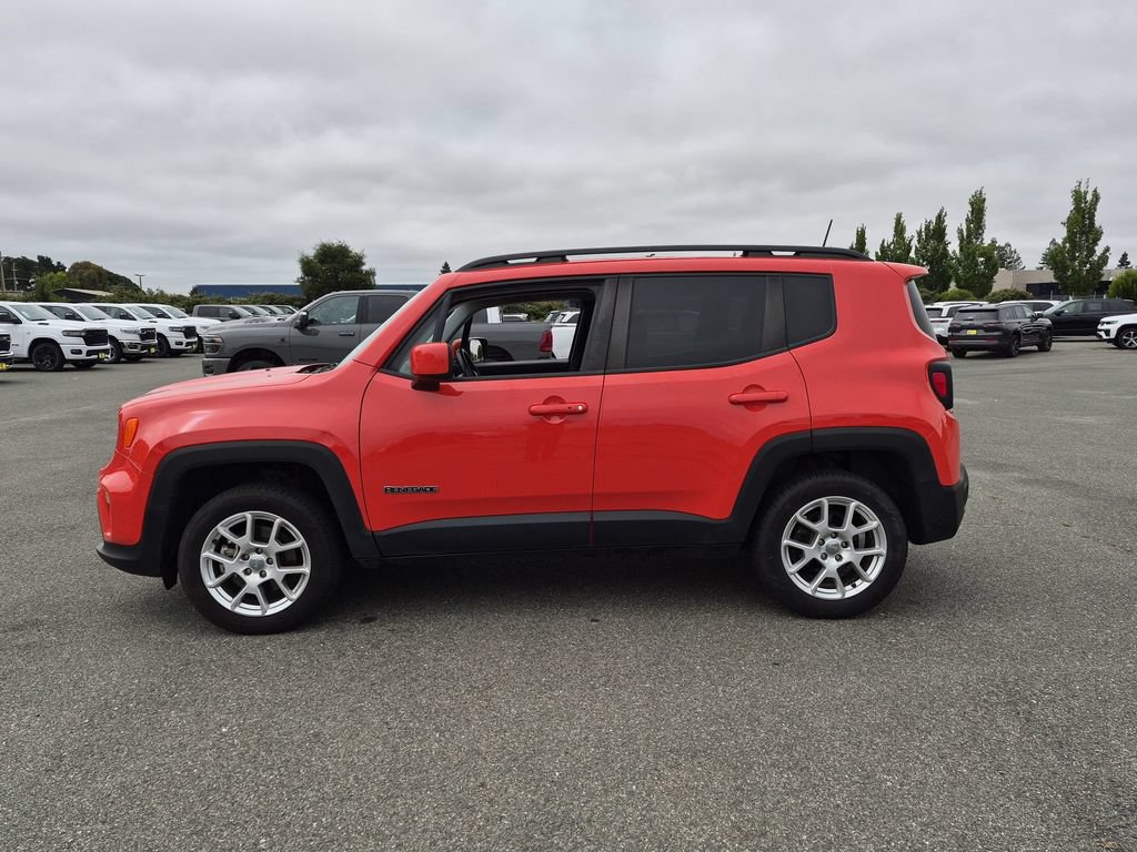 Used 2021 Jeep Renegade Latitude AWD/4WD image 6