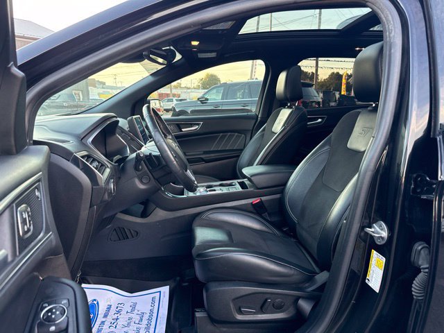 Used 2021 Ford Edge ST w/ Equipment Group 401A AWD/4WD image 12
