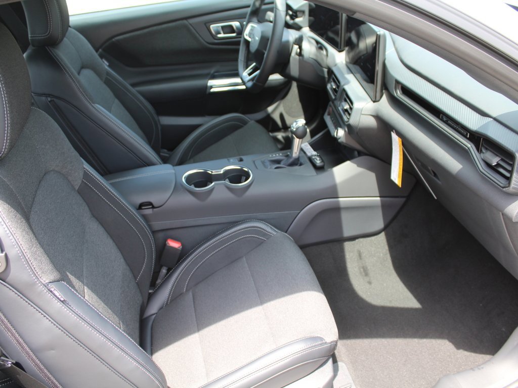 New 2025 Ford Mustang EcoBoost image 7