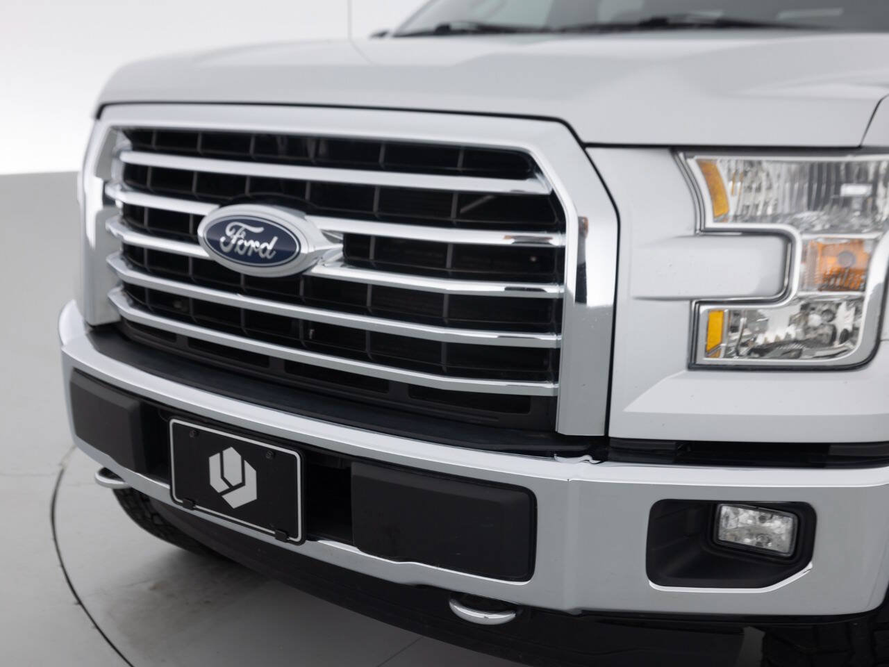 Used 2016 Ford F150 XLT w/ Equipment Group 302A Luxury AWD/4WD image 16