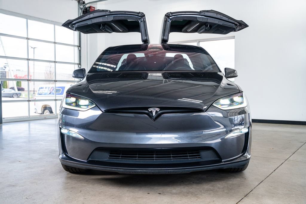 Used 2024 Tesla Model X image 3