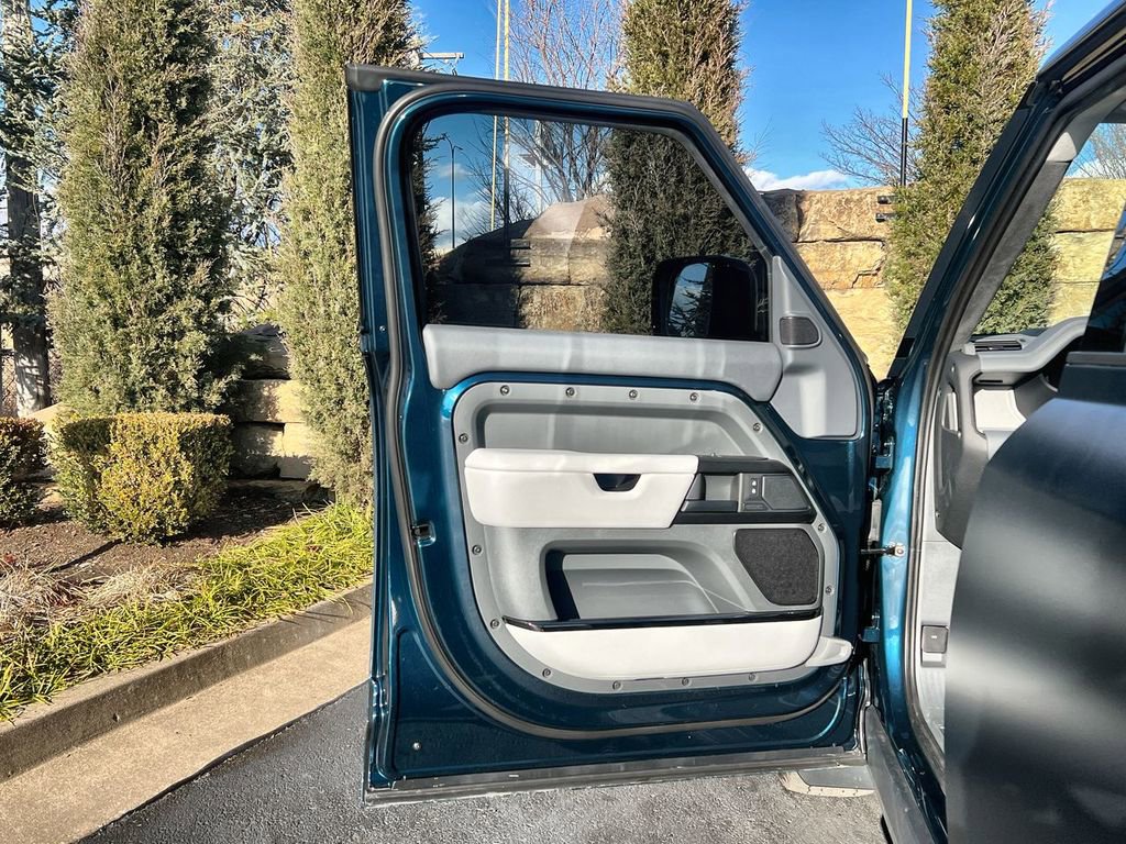 New 2026 Land Rover Defender 110 image 17