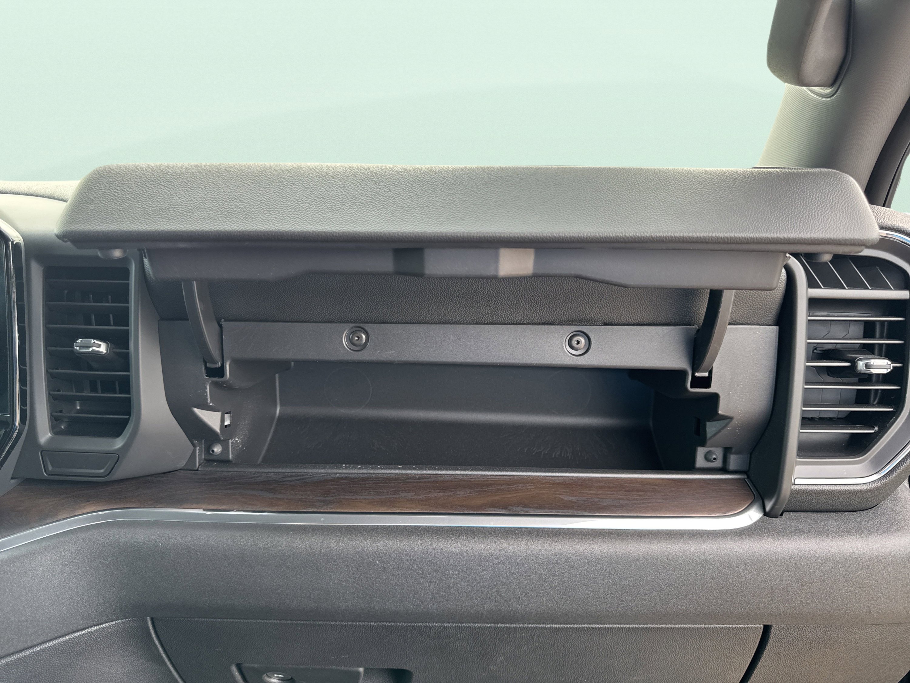 Used 2025 GMC Sierra 1500 SLT image 49