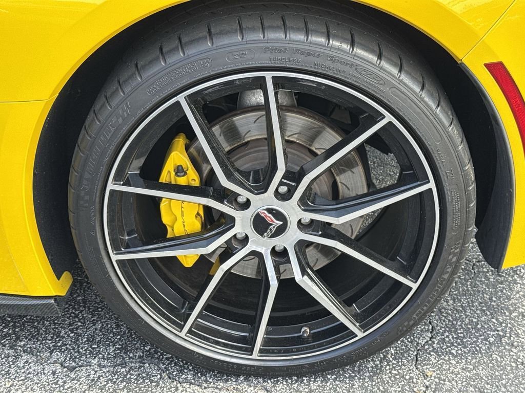 Used 2015 Chevrolet Corvette Stingray Z51 w/ 2LT Preferred Equipment Group image 30