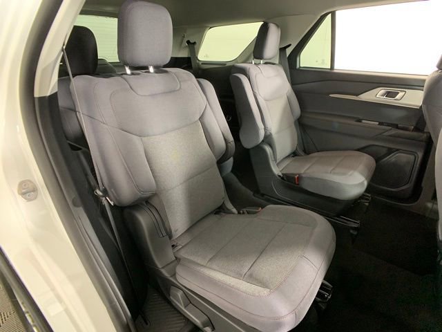 Used 2025 Ford Explorer Active image 25