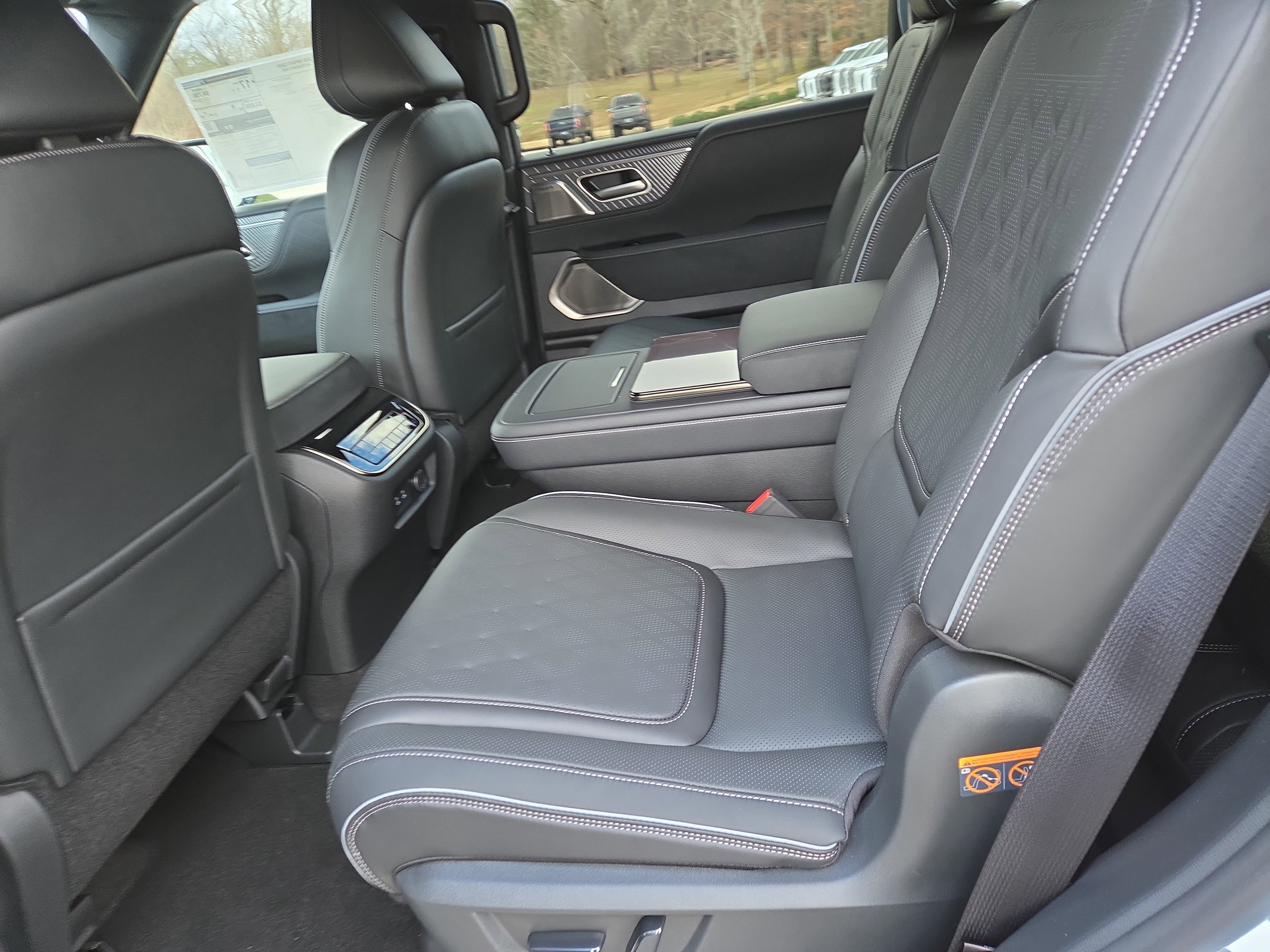 New 2026 INFINITI QX80 Autograph w/ Premium Cargo Package image 6