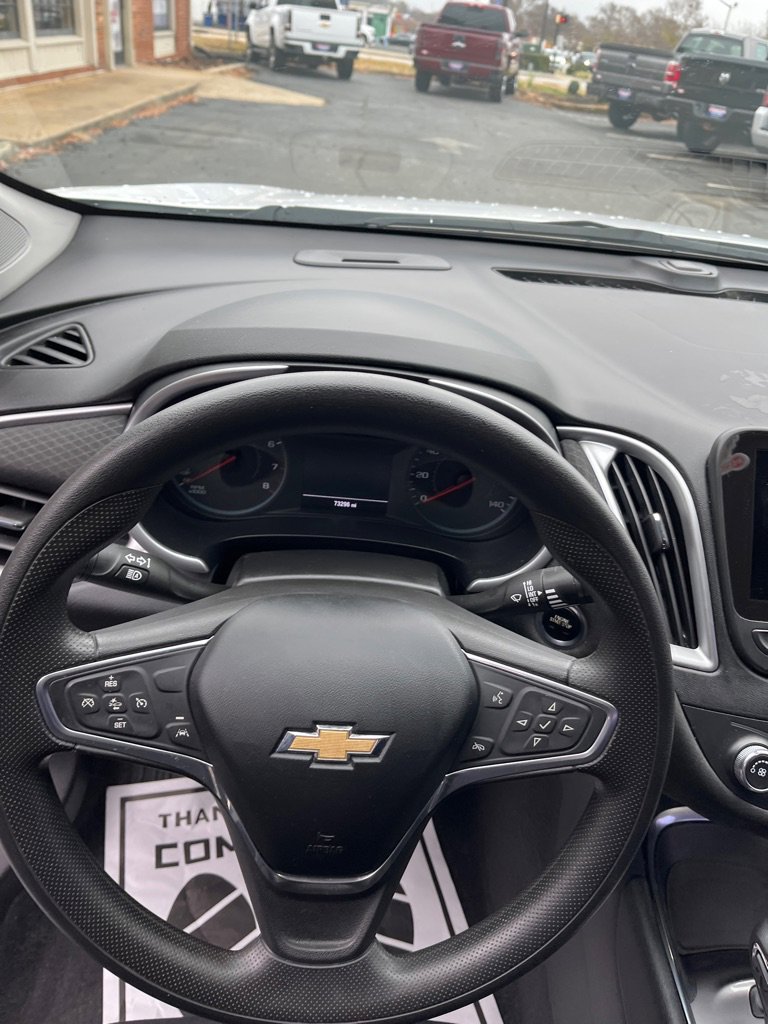 Used 2022 Chevrolet Malibu LS w/ Driver Confidence Package II image 8