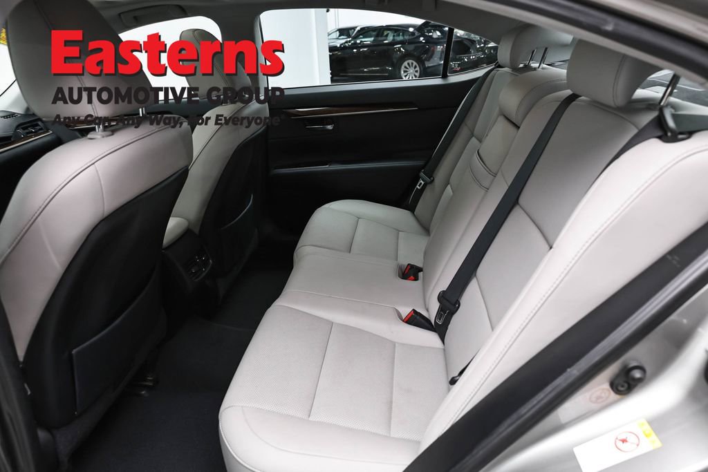 Used 2016 Lexus ES 350 w/ Premium Package w/Wood Trim FWD image 24
