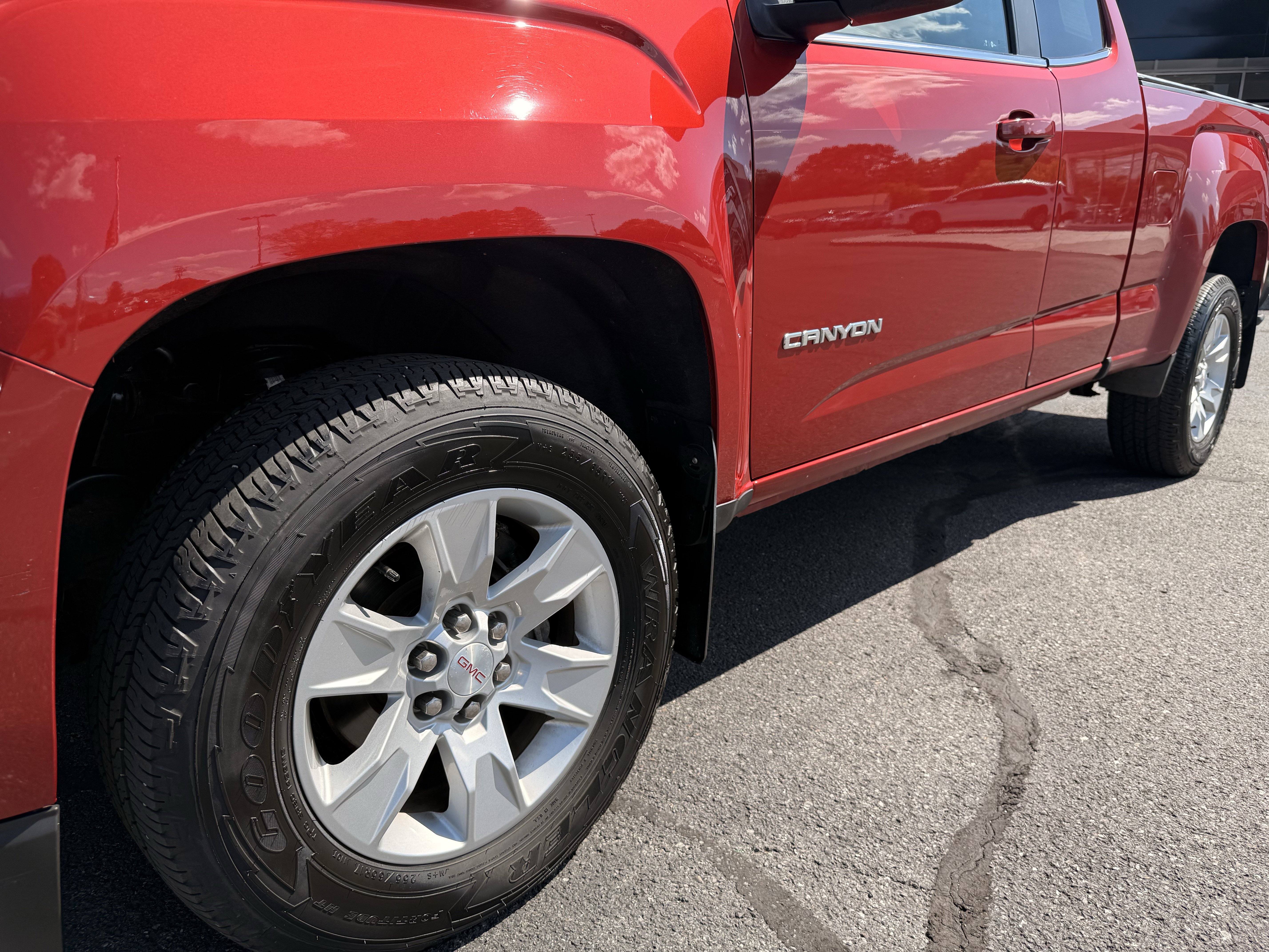 Used 2016 GMC Canyon SLE w/ SLE Convenience Package image 22