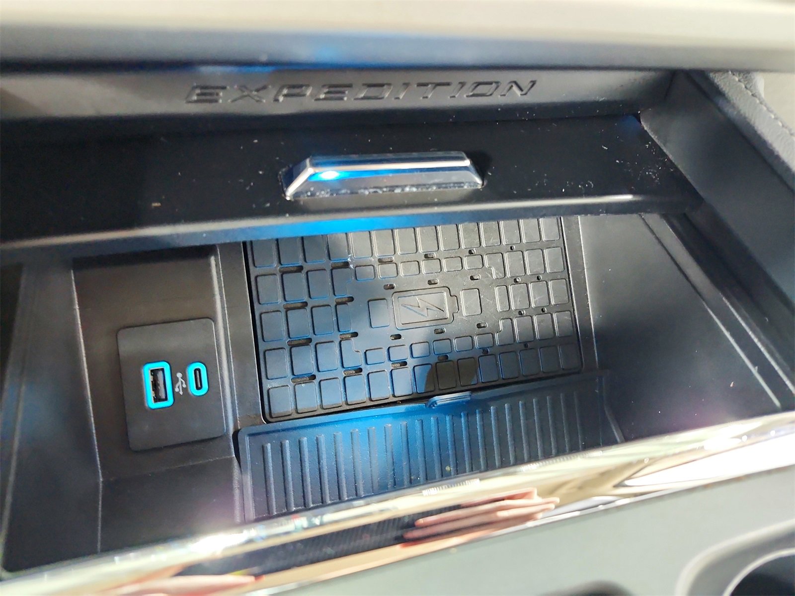 Used 2024 Ford Expedition Max XLT image 31