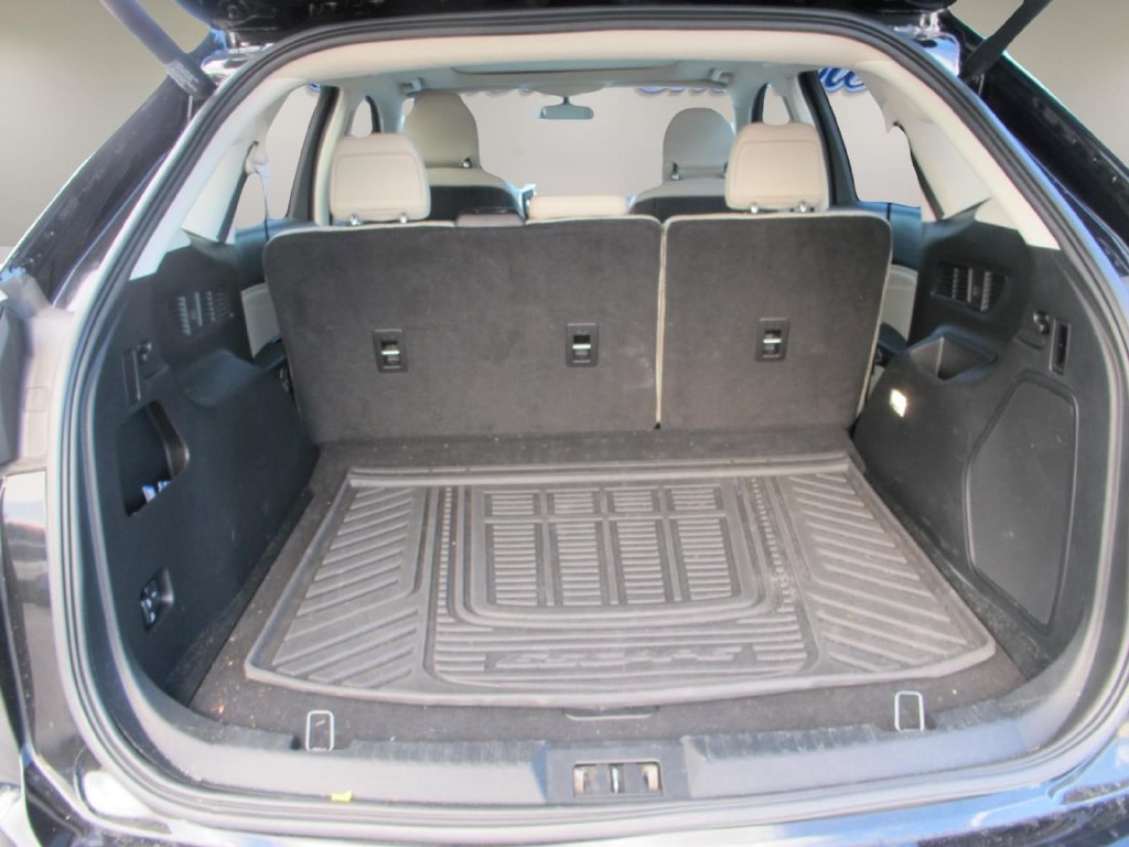 Used 2018 Ford Edge Titanium w/ Equipment Group 301A FWD image 24