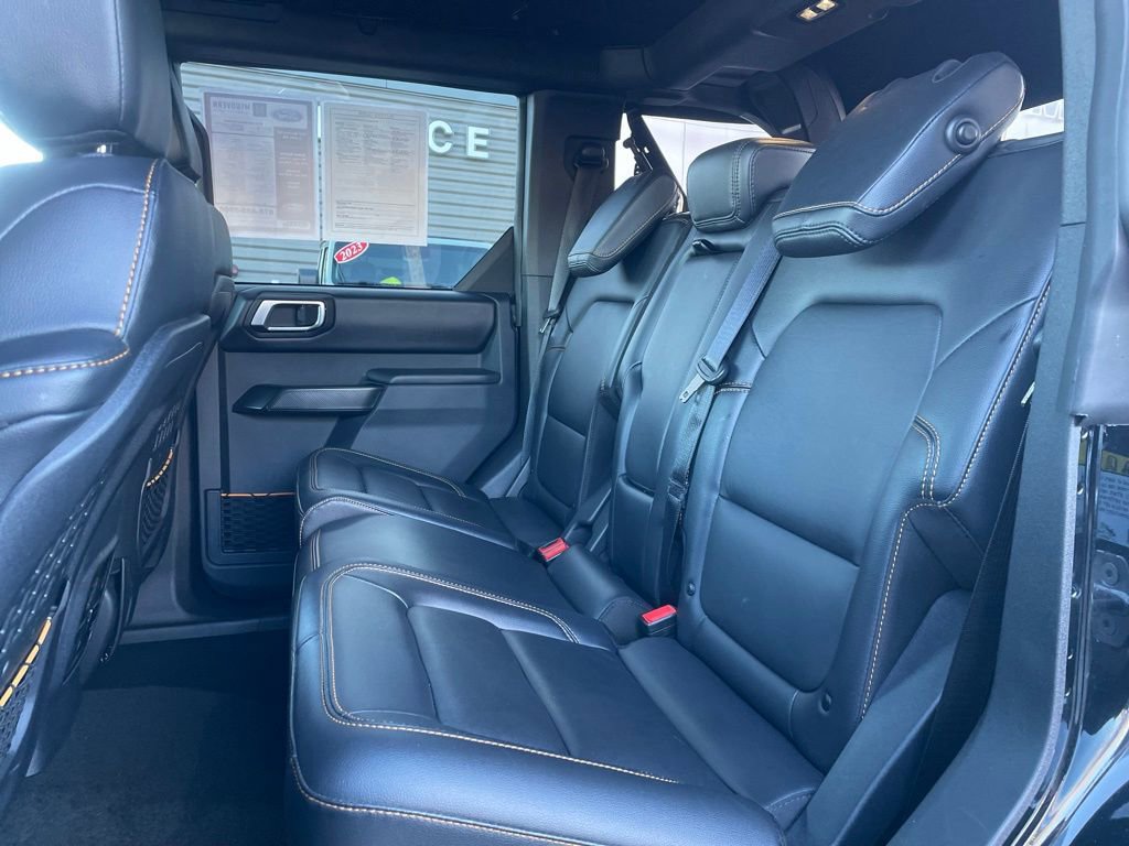 Used 2024 Ford Bronco Badlands image 10