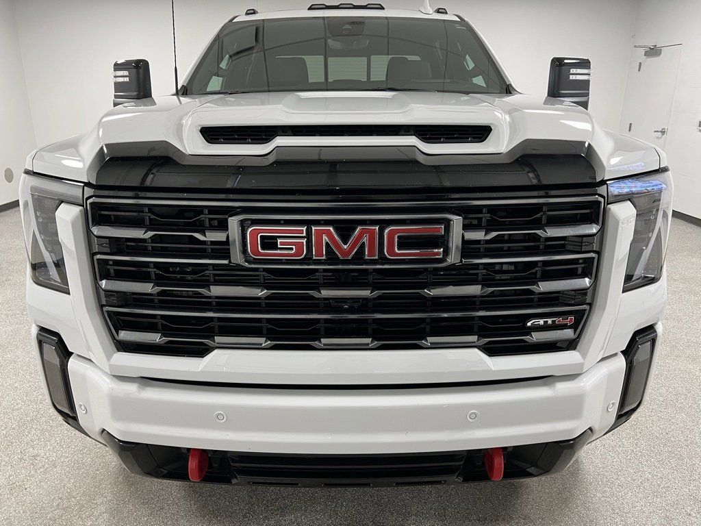 Used 2024 GMC Sierra 2500 AT4 w/ Technology Package image 5