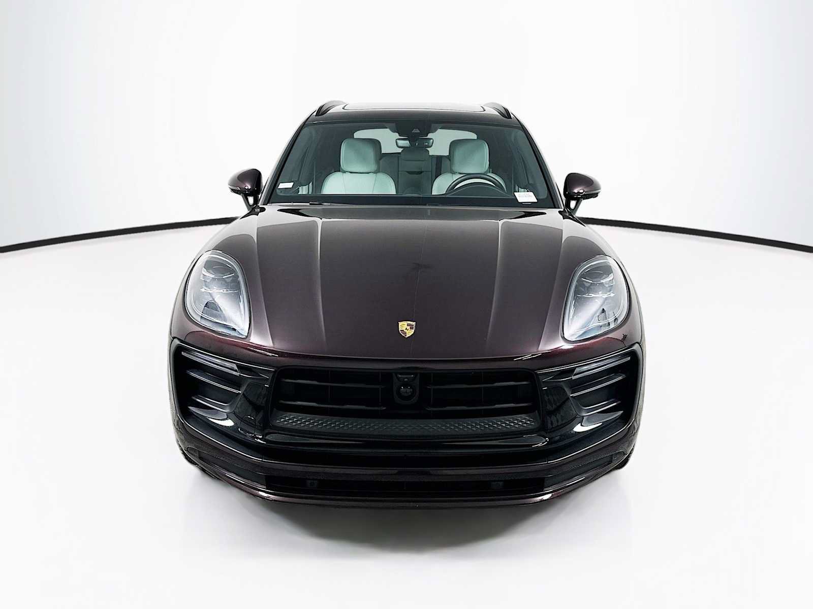 Certified 2026 Porsche Macan AWD/4WD image 6