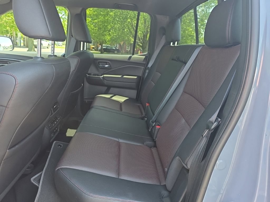 Certified 2025 Honda Ridgeline Black Edition image 25