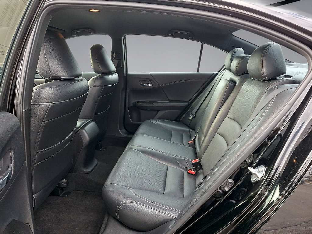 Used 2016 Honda Accord Sport image 26