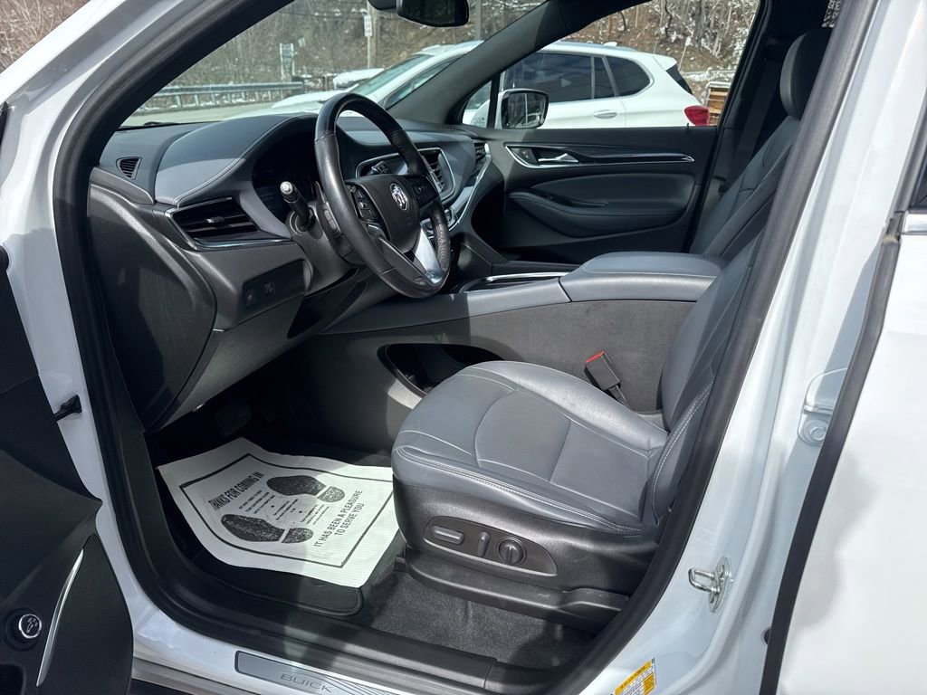 Used 2023 Buick Enclave Essence image 19