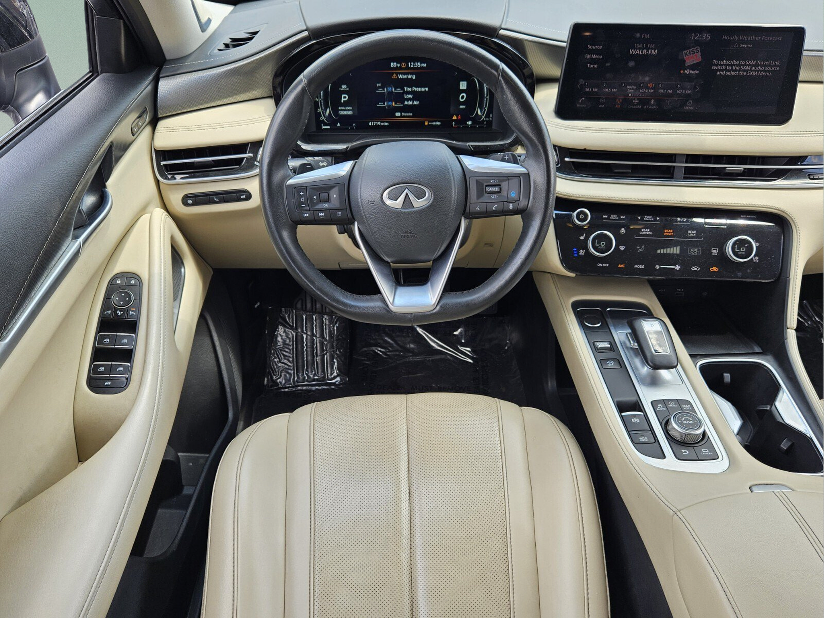 Used 2025 INFINITI QX60 Luxe w/ Vision Package FWD image 12