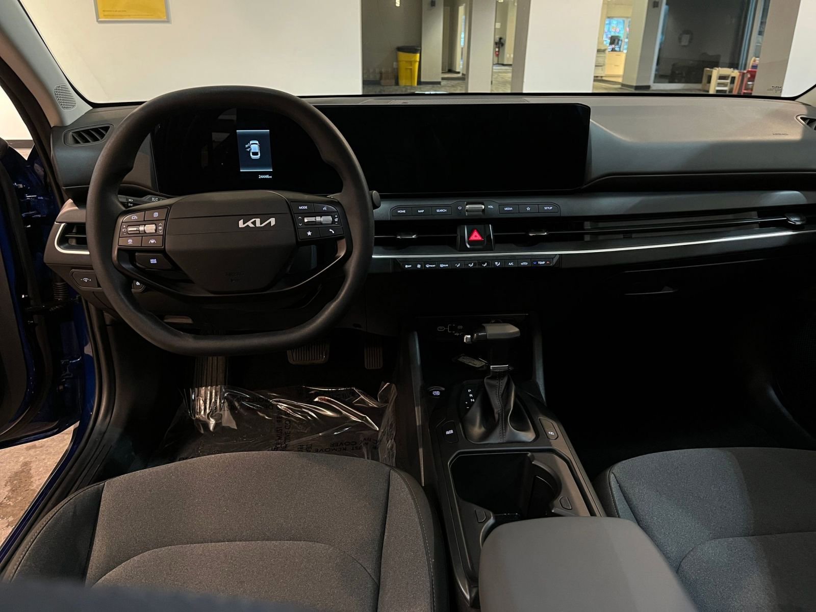 Used 2025 Kia K4 LXS image 33