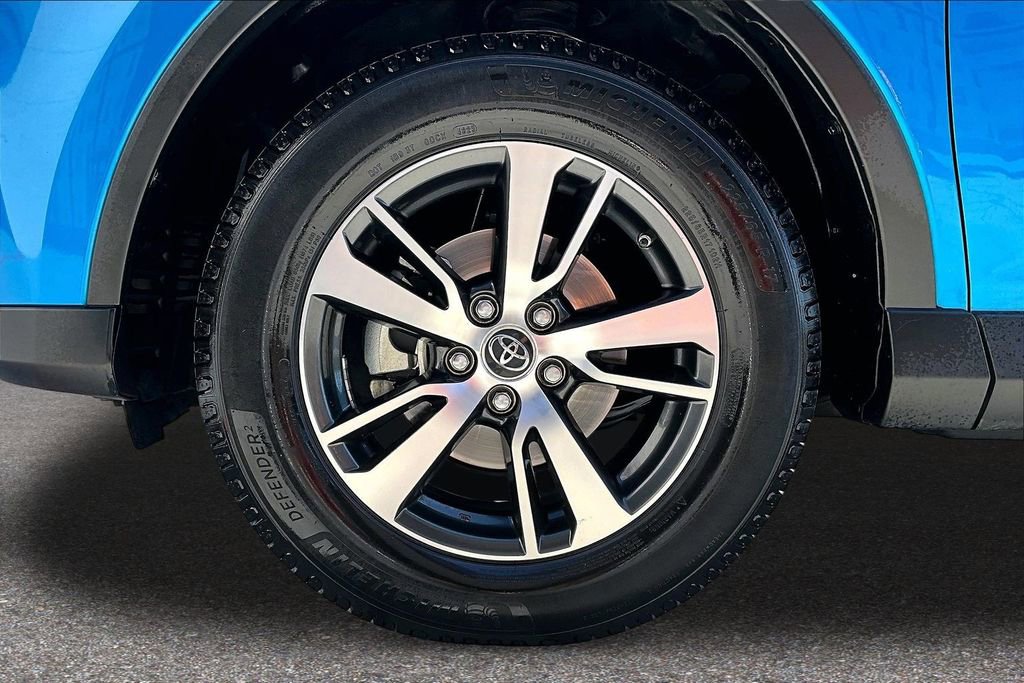 Certified 2018 Toyota RAV4 XLE FWD image 34
