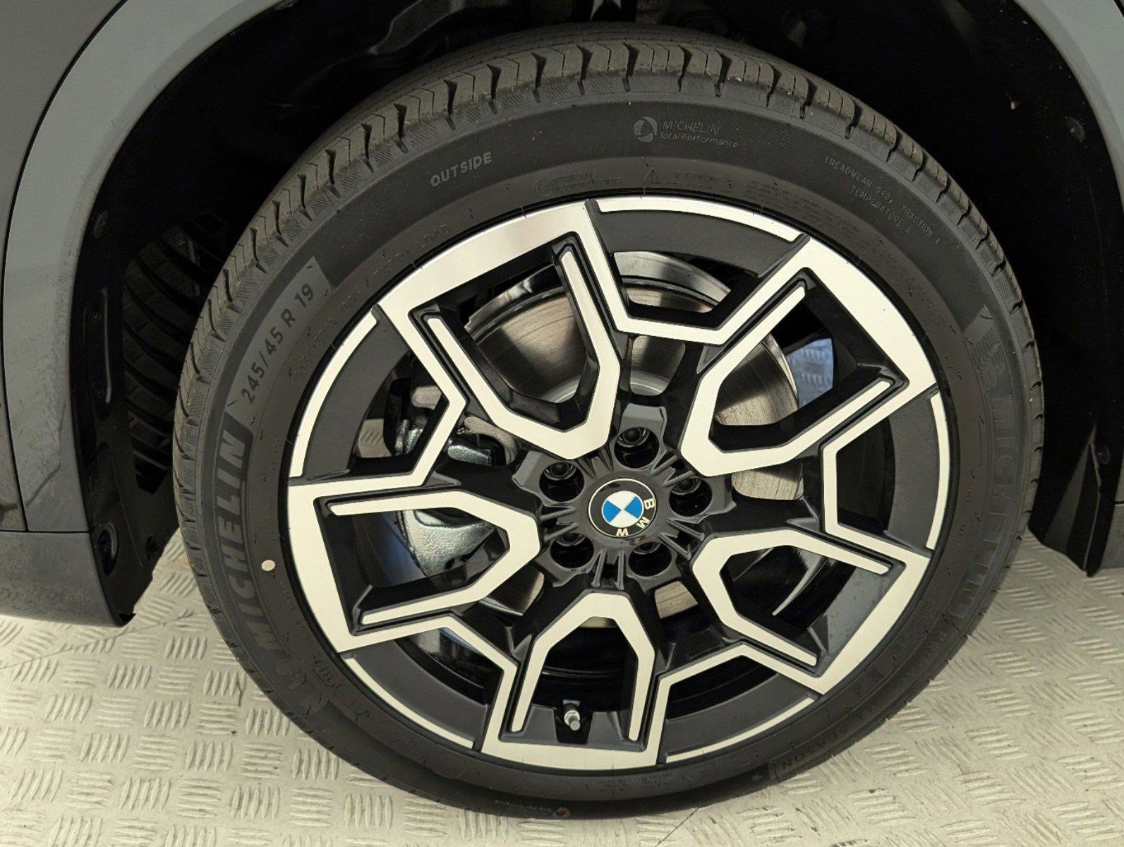 Used 2025 BMW X1 xDrive28i w/ Convenience Package AWD/4WD image 11